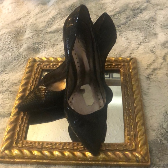 BCBG shoes - Picture 1 of 3